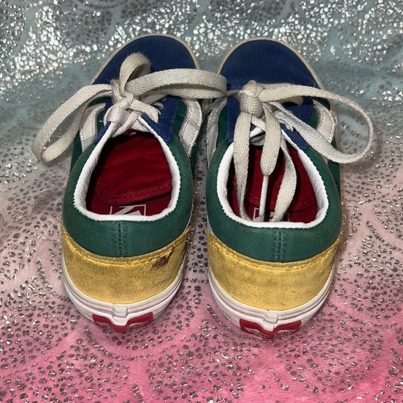 Vans - Picture 3 of 3